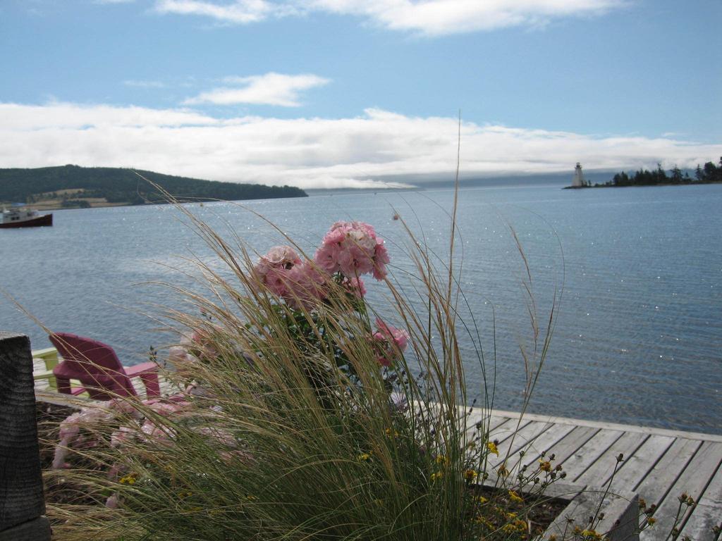 邓禄普酒店 Baddeck Inlet 外观 照片